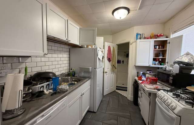$2,000 | 4 Bedroom, 2 Bathroom House | NO PETS | Available for August 1st, 2027 Move In! Gallery 4