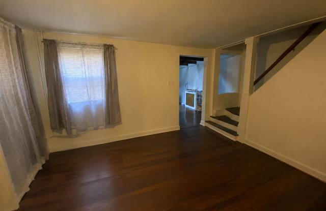 Cozy 2 bedroom allentown single home Gallery 3