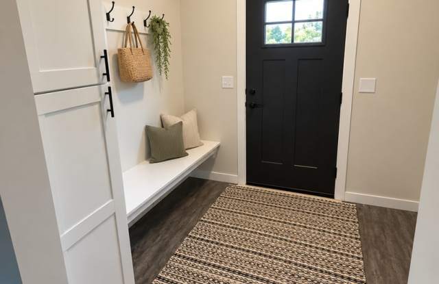 AVAILABLE OCTOBER!  - Your Next Home Awaits – 3BR/2BA on Trinity Rd! Gallery 4