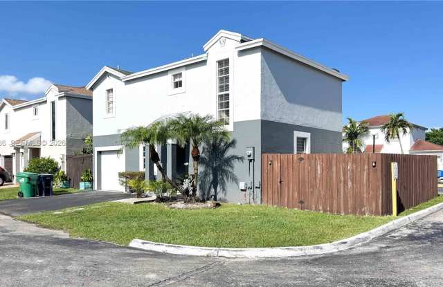 9044 Southwest 148th Court Gallery 2