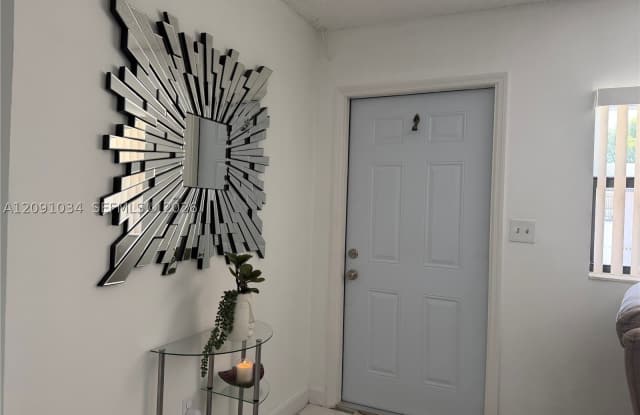 13331 SW 17th Ln Gallery 2