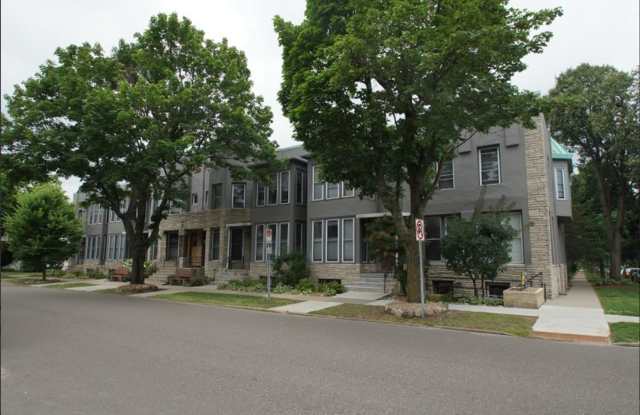 85-97 Victoria St S photos photos