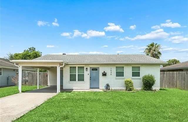 1536 REDWOOD Drive Gallery 2