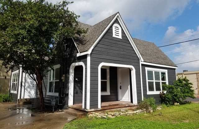 3812 Old College Rd photos photos