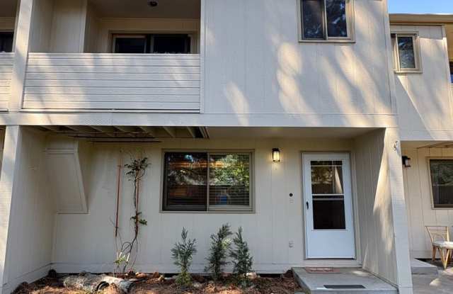 2 Bed/2.5 Bath Townhome with Garage, Pool and Tennis Court photos photos