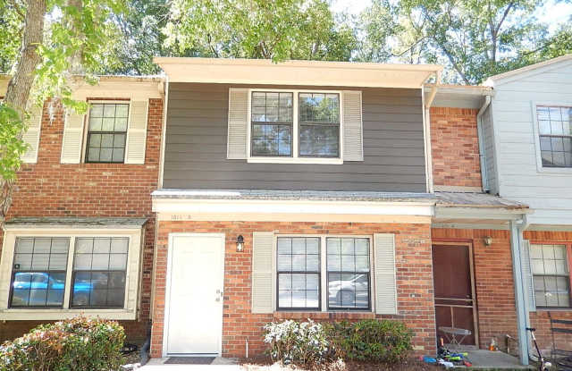 LOVELY 2/1.5 NW Twn w/ Granite Counters, Deck, Fenced Yard,  More! $1250/month Avail August 11th! photos photos