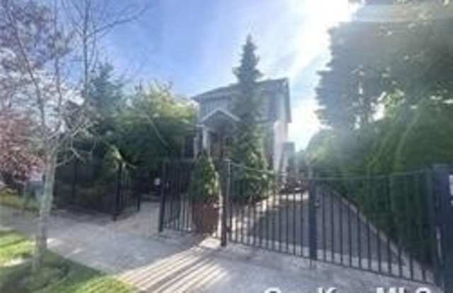 704 Sunrise Avenue - 704 Sunrise Avenue, Bellmore, NY 11710