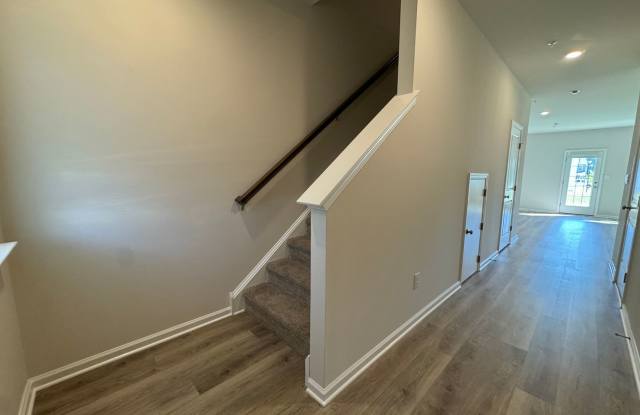 PARKLAND SCHOOLS - THREE BEDROOM TOWNHOME Gallery 4