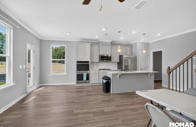 Spacious 4BR Townhome in Loganville photos photos