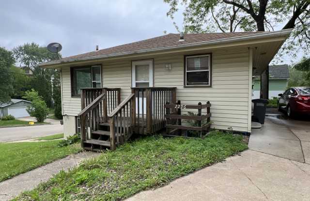 2296 Woodworth Street - 2296 Woodworth Street, Dubuque, IA 52001 2296 Woodworth Street - 2296 Woodworth Street, Dubuque, IA 52001
