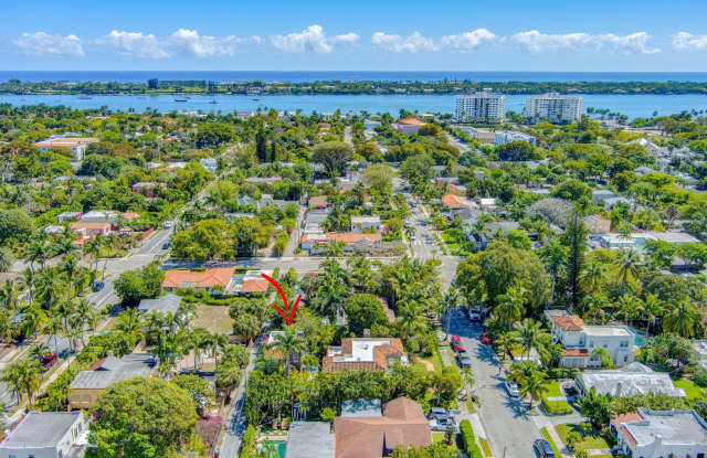 519 28th Street unit: Main House Gallery 2