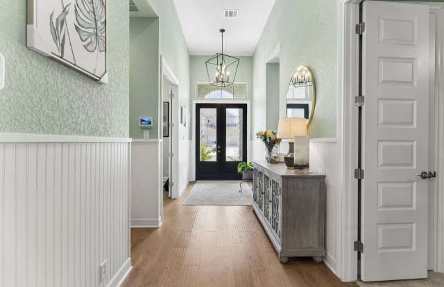 6826 Hallie Gallery 3
