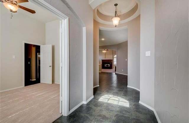 4925 Friedman Lane Gallery 3