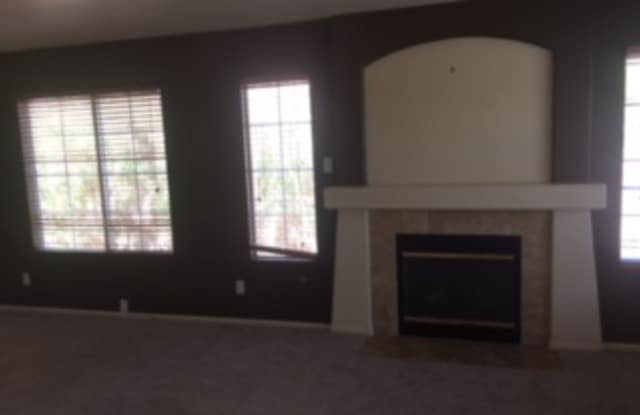 Summerlin Single Story Home on Corner Lot with Pet Friendly Owners/Fenced Yard/Tile Gallery 4