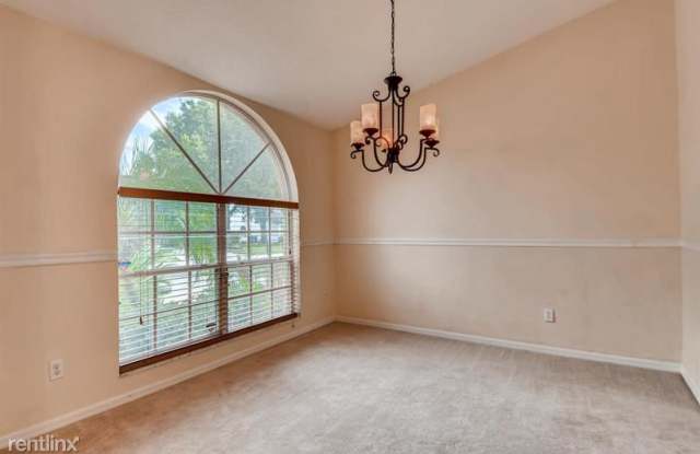 12811 Forestedge Circle UNIT Gallery 4