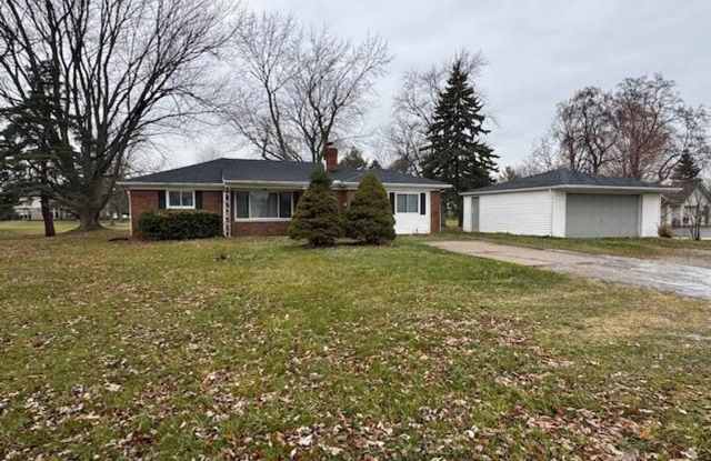 WELCOME TO THIS BEAUTIFULLY UPDATED, LIGHT-FILLED RANCH HOME IN TROY 4 BEDROOMS 2 BATHS SITTING ON ALMOST AN ACRE photos photos