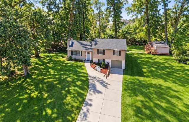 3316 Alcazar Drive SW Gallery 2