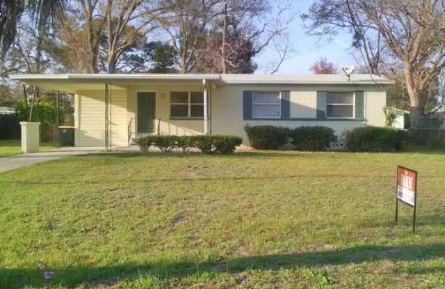 6555 Moret Drive S Gallery 3