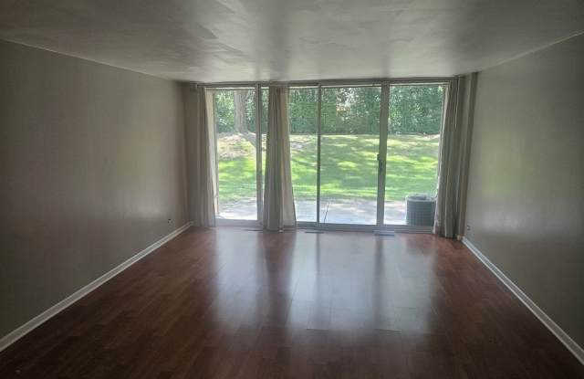 5800 Oakwood Drive Gallery 2