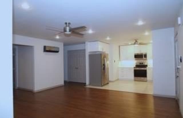 10328 N Dowling Road Gallery 4