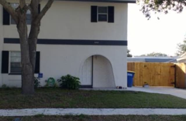 2060 Los Lomas Dr - 2060 Los Lomas Drive, Clearwater, FL 33763