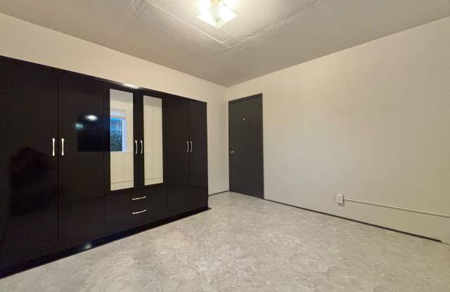 2406 East Empire AvenueUnit B Gallery 4