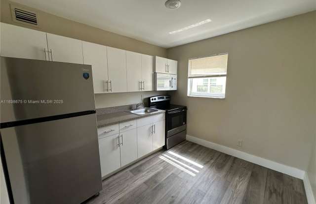 260 Southwest 8th Street - 260 Southwest 8th Street, Pompano Beach, FL 33060 260 Southwest 8th Street - 260 Southwest 8th Street, Pompano Beach, FL 33060