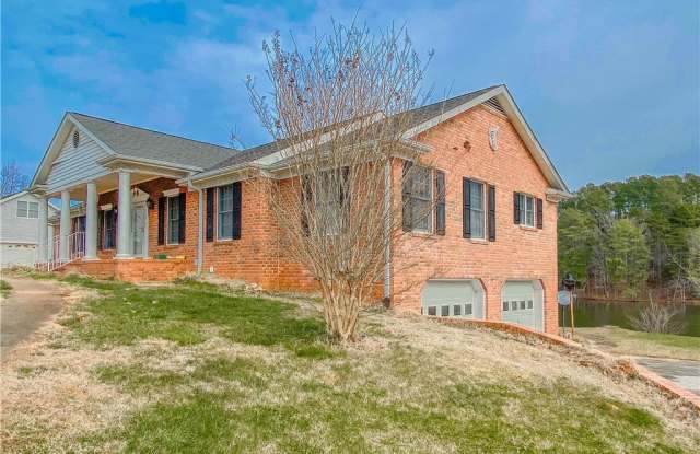 255 Starritt Lane Gallery 3