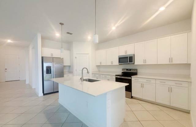 8318 Waterscape Road Gallery 4