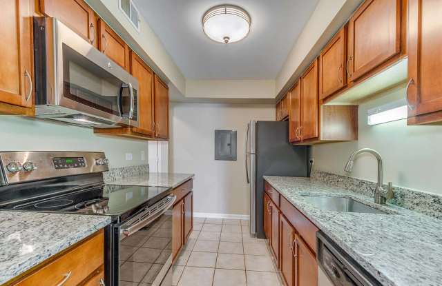 2850 Southampton Drive Gallery 2