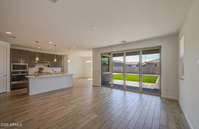 11341 E ULYSSES Avenue Gallery 3