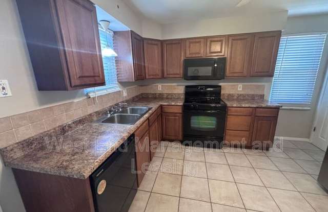 6411 Clifton Hills Dr Gallery 2