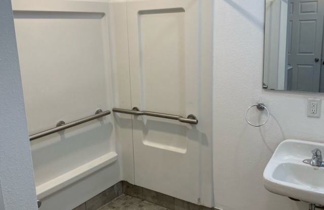 3 bedroom 1.5 bath house for rent! Gallery 4