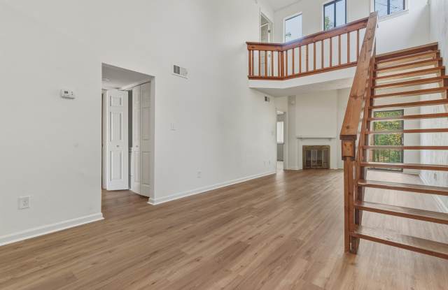 2900 Woodrich Dr photos photos