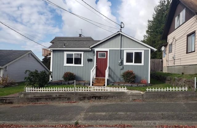 1009 Ironsides Ave - 1009 Ironsides Avenue, Bremerton, WA 98310