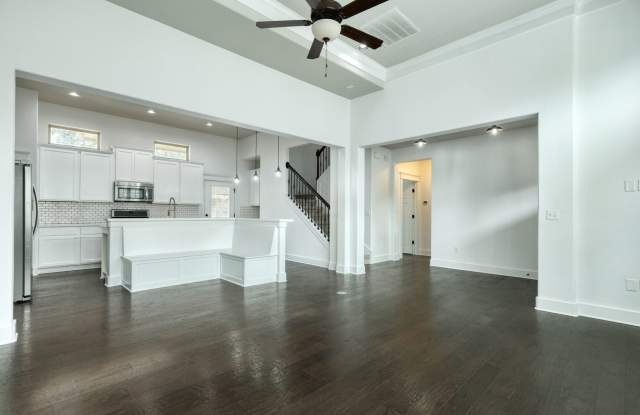 11233 Avery Station Loop Gallery 3