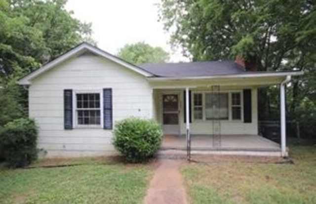 Historic Home For Rent! 2 Bedroom 1 Bathroom! photos photos