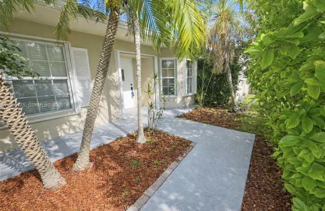 12695 SW 144th Ter photos photos