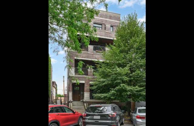 450 N Sangamon Street photos photos