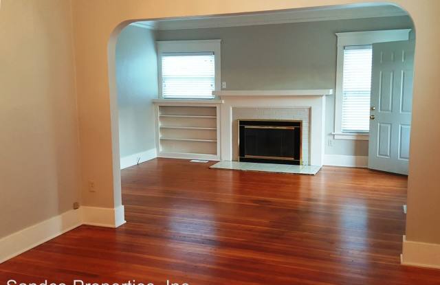 2120 N Washington Gallery 2