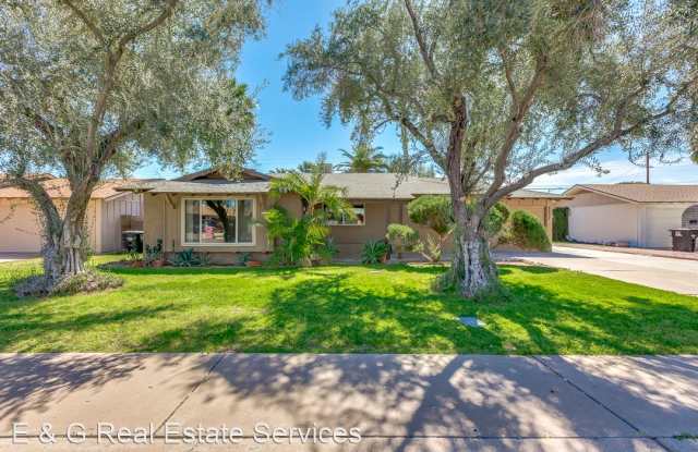 8607 E Rancho Vista - 8607 East Rancho Vista Drive, Scottsdale, AZ 85251
