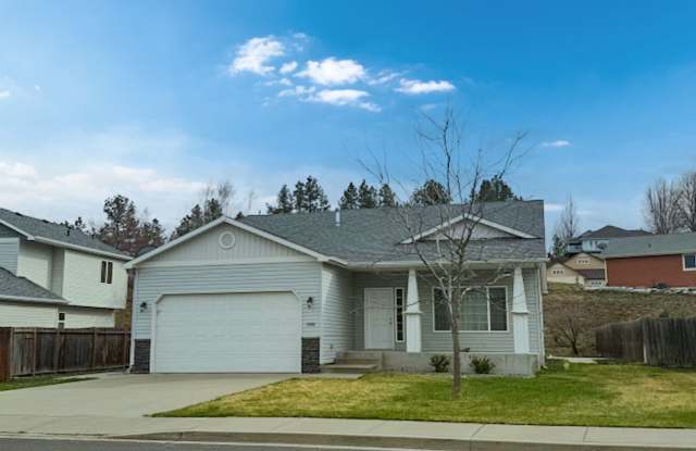 Beautiful 3 Bed, 2 Bath Home in Golden Hills photos photos