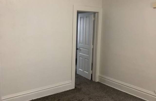 2018 62nd St Gallery 3