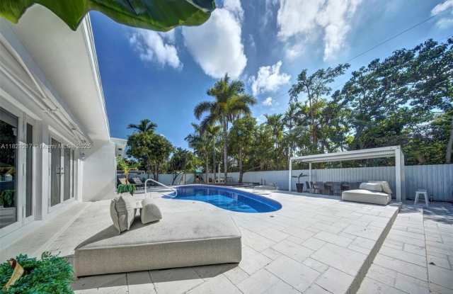 2020 Alamanda Dr photos photos