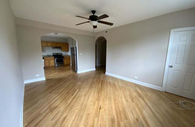 894 GREEN BAY RD. Gallery 2