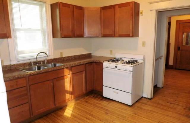 Beautiful Dinkytown 6 Bedroom ~ Close to Campus photos photos