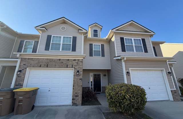 3 Bedroom 2.5 Bathroom Townhome in Richmond Hill - 390 Canyon Oak Loop, Richmond Hill, GA 31324