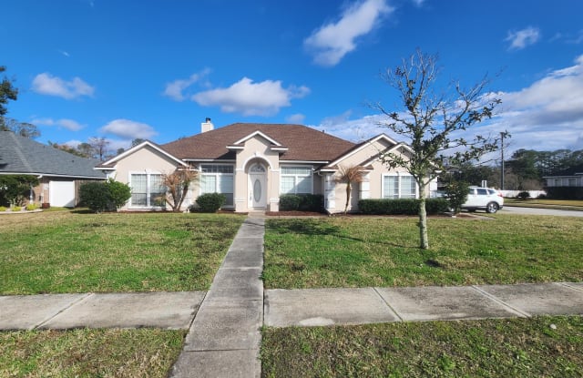 1263 CREPE MYRTLE CT - 1263 Crepe Myrtle Court, Orange Park, FL 32073
