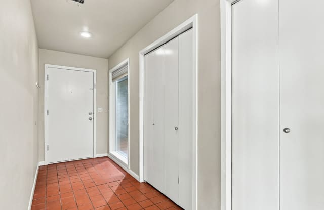 1592 Bradley Dr Gallery 3