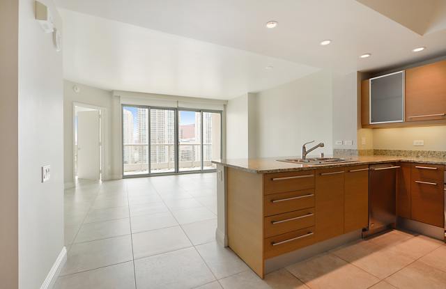Turnberry Towers 2105W-Stunning City Views form this 1Bd Residence photos photos